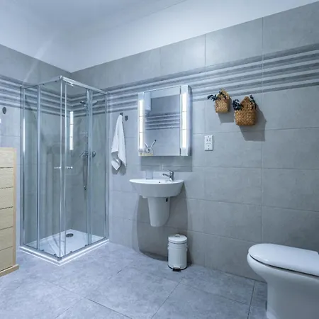 Apartment Morina Court