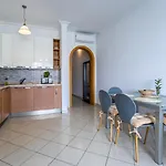 Morina Court * St. Julian's